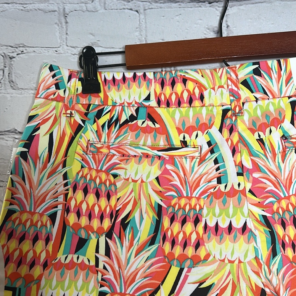 Crown & Ivy Yellow Green Pineapple Print Shorts Size Medium - Picture 9 of 14